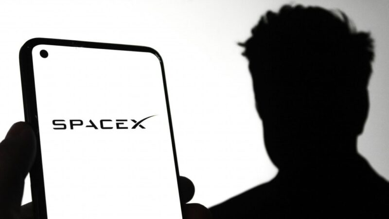 IPO da SpaceX: Musk desafia Wall Street, mas falta de lucro atrapalha planos